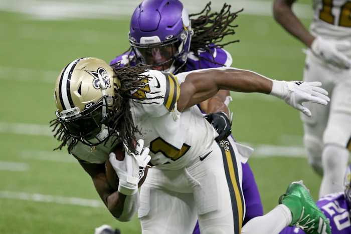 Alvin Kamara Scores TD